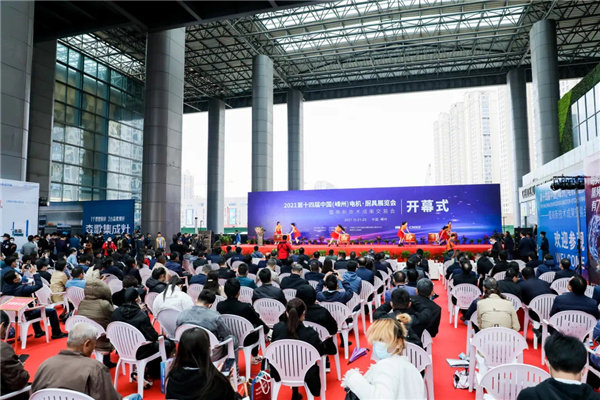 2021年10月21日，第十四届中国(嵊州)电机·厨具展隆重启幕，德西曼携带多款精工之作，收获赞誉无数。