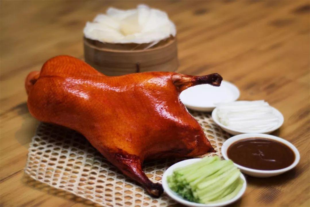 饭店还不开门，自己用家里的蒸烤一体集成灶做烤鸭不香吗？