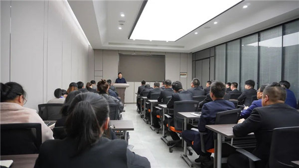 浙派集成灶特召开新年新会议