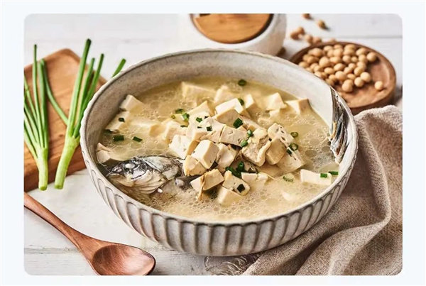 奶白鲫鱼豆腐汤