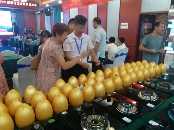 争相申请订货砸金蛋